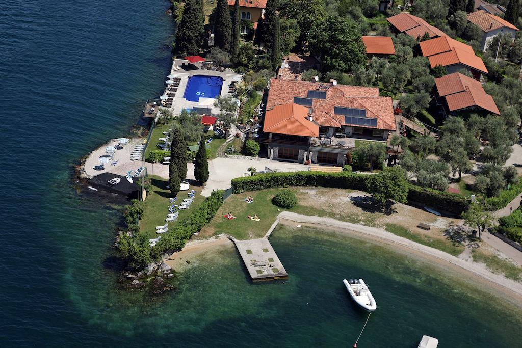 Hotel Sailing Center Мальчезине Экстерьер фото