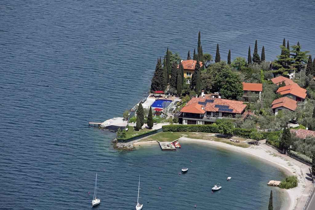 Hotel Sailing Center Мальчезине Экстерьер фото